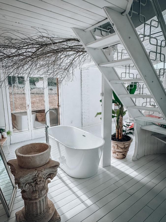 Suite Con Jacuzzi Canyelles  Bagian luar foto